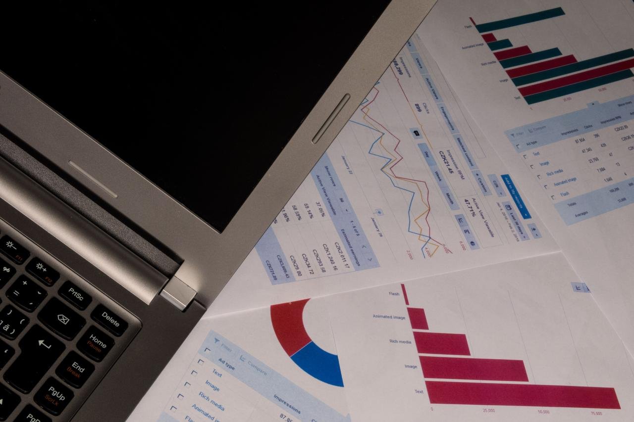 Business Meeting | Two business men shaking hands at interna… | Flickr